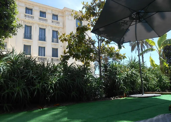 El Paradiso منتجع مينتون